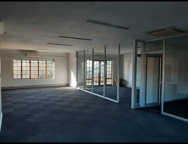 127M² OFFICE TO LET IN HILLCREST CENTRAL